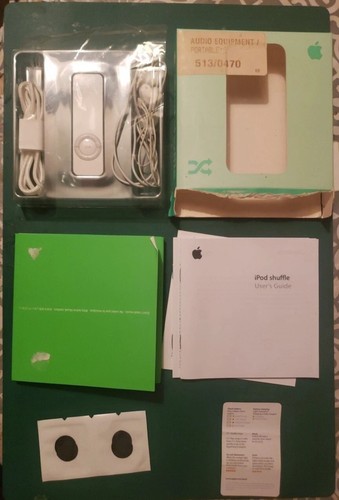 Vintage apple ipod - ipod, shuffle