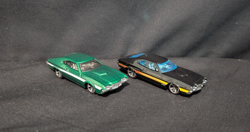 Hot wheels pair 72 ford - hot,
