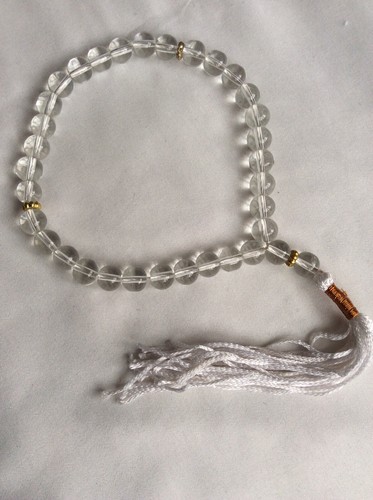 Pearly clear bead - clear,
