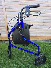 3 wheel mobility walker with storage and brakes / foldable / 125kg max capacity 