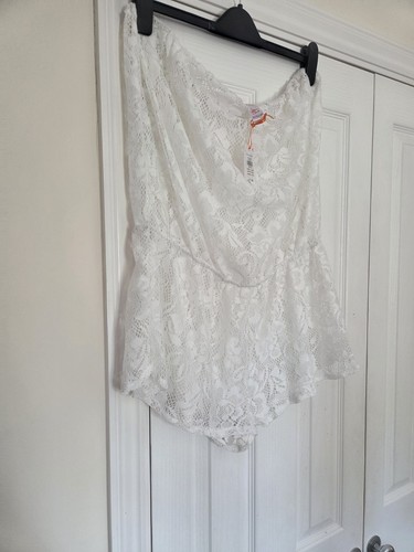 Ladies brand new white - brand,