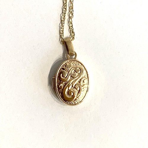 Locket necklace 9ct gold - necklace,