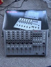 Vestax VCM-600 DJ Midi