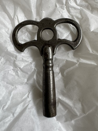 Vintage clock key size for - key,
