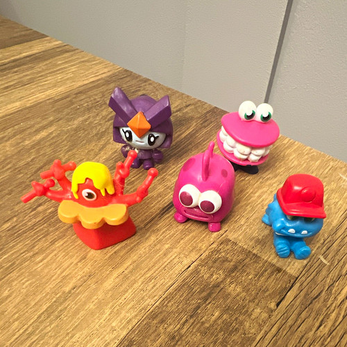 Set assorted moshi - of,