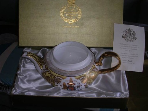 Rare mint buckingham palace - rare/mint,