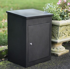 "Bexley" Black Free Standing