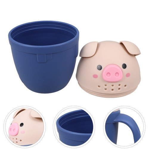 Pig shaped bath water - water, scoop