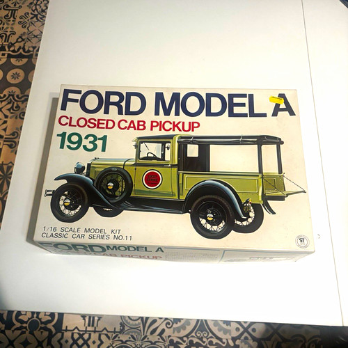 Ford model closed - model, cab