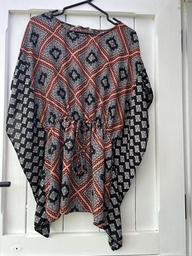 George black coral geometric - coral,