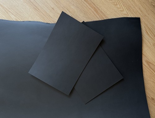 Black matte smooth cowhide - black,