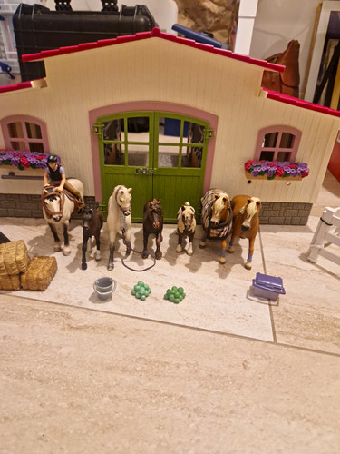 Schleich farm bundle - ,, red