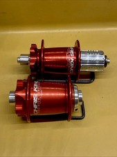 Red Chris King ISO 32h Front