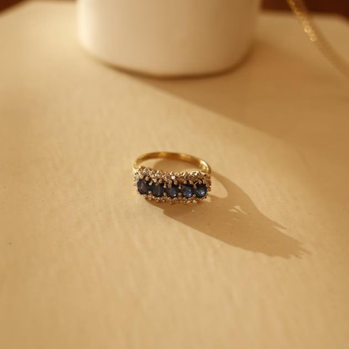 Five blue sapphires - blue, diamond