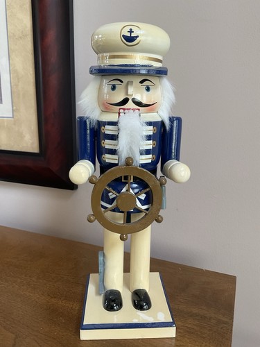 Ship sea captain nutcracker - ship/sea,