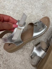 Brand New Pavers Ladies Sandals size 5 silver Adjustable colourful Shimmer