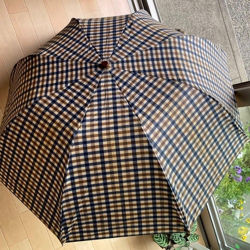 Burberry one touch folding - burberry,