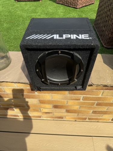 Alpine 1000watt subwoofer