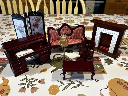 Nice mahogany dolls - dolls, house