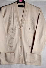 Ladies classic cardigan in a