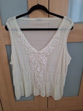 Ladies Sleeveless Top