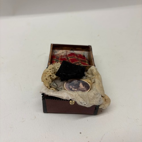 12th scale dolls - 1:12th,