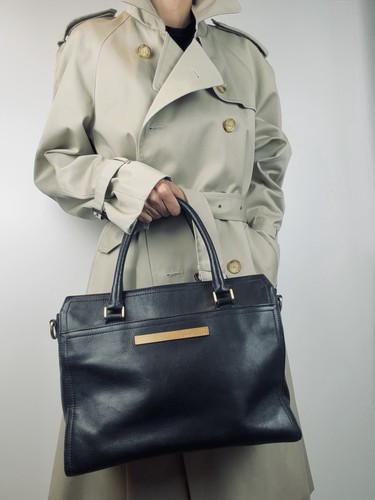 Pied terre black leather - a,