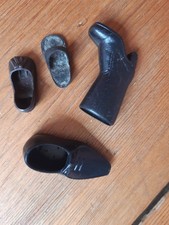 Vintage sindy & Paul odd shoes