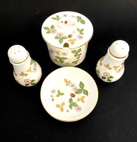 Wedgwood wild strawberry - -,