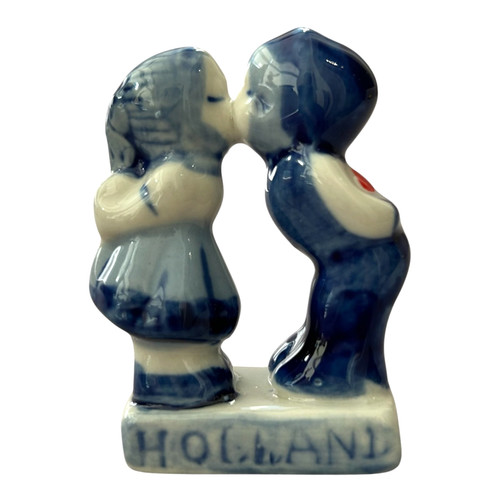 Vintage holland kissing - vintage, couple