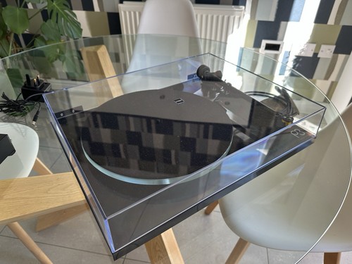 Rega planar turntable - planar,