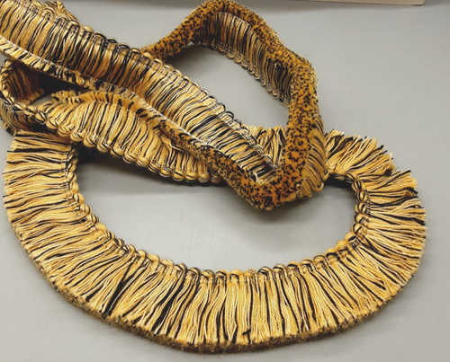 Yellow black thick brush - &,