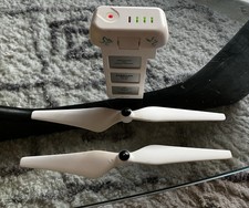 Dji Phantom 3 compatible battery - With two Propellors for spares.