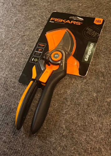 Fiskars heavy duty cut - 1",