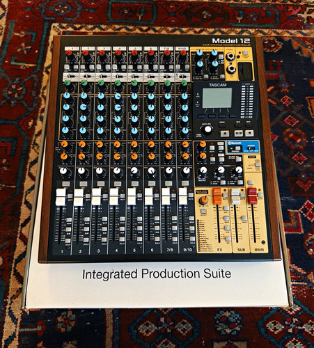 Tascam model channel - model, 12