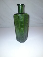 ANTIQUE GREEN GLASS CHEMIST POISON BOTTLE EMBOSSED NOT TO BE TAKEN VINTAGE RARE