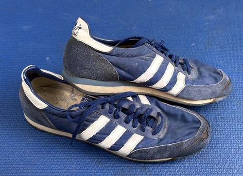 Vintage 1970s adidas - vintage,
