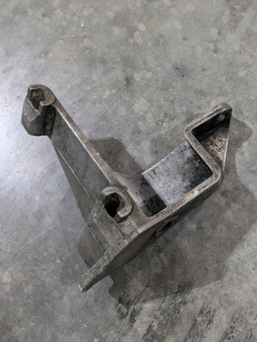 Power steering pump - power, bracket