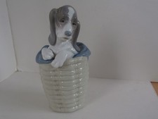 Lladro No. 1128 Ceramic Dog In