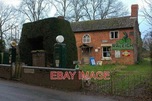 Photo old garage turnastone - photo,