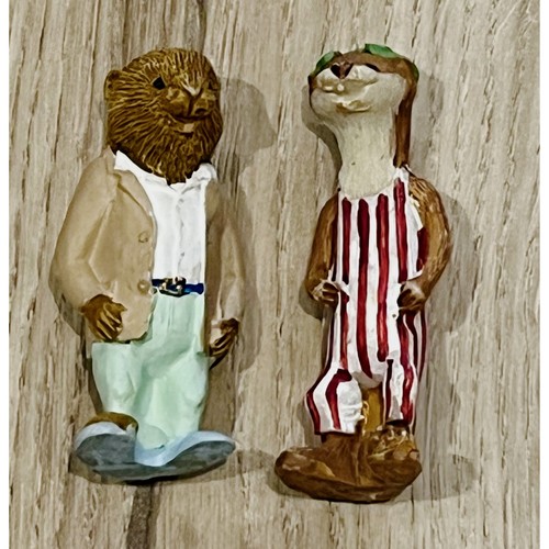 Figurines wind in the - in,