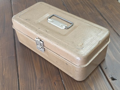 Vintage metal tackle - vintage, w/