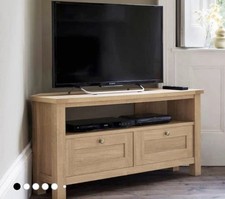 Malvern Oak Cream Corner TV