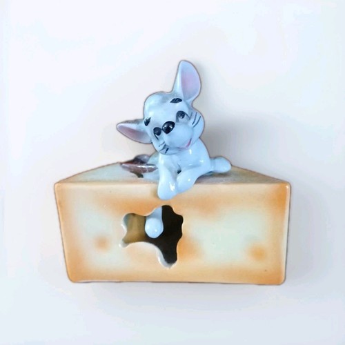 Mouse cheese wedge - cheese,