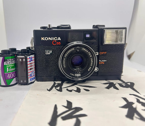 Konica c35 38mm 8 point - f/2.8,