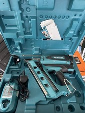 Makita GN900 First FIX NAILER Gun, 1 battery 