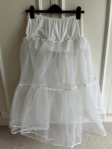 1980s white net underskirt - white,