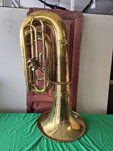 King tuba - king,