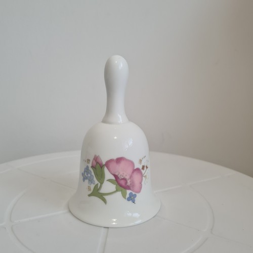 Wedgwood china bell meadow - wedgwood, “meadow
