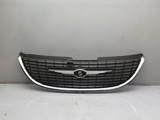 2002 CHRYSLER VOYAGER LX Front